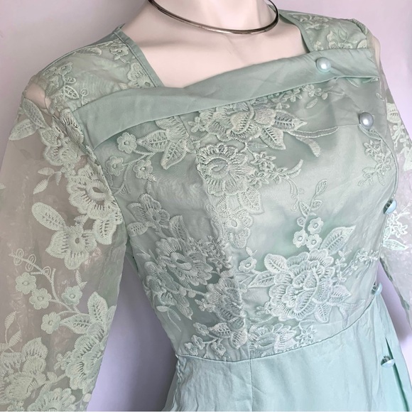 v i n t a g e :: Romantic Floral Lace Embroidered Sheer Maxi Dress - Picture 14 of 16